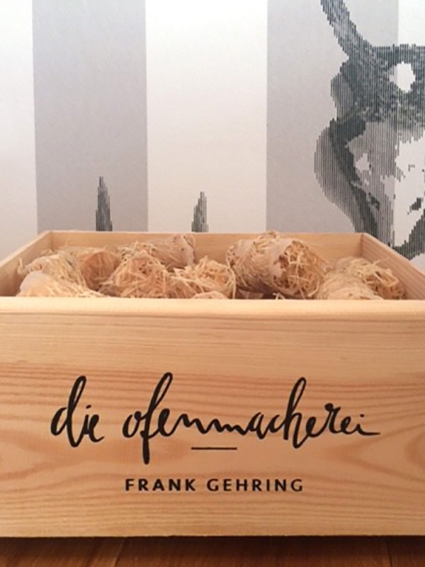 Kleine Holzkiste mit großer Bedeutung - die Ofenmacherei